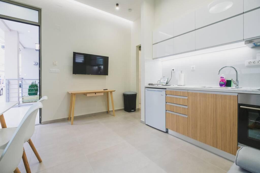 Peris 2 - Central Apt Near Old Town - Ac, Washer Chania  Exteriör bild